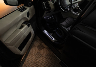 Подержанный автомобиль Land Rover Range Rover Sport 2016 года (35 фото)