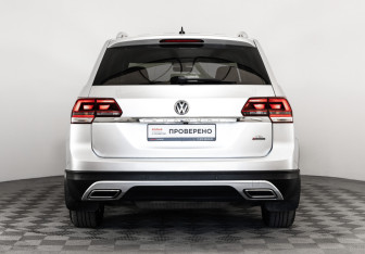 Подержанный автомобиль Volkswagen Teramont 2018 года (7 фото)