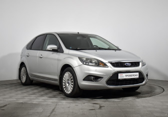 Подержанный автомобиль Ford Focus Hatchback 2010 года (3 фото)
