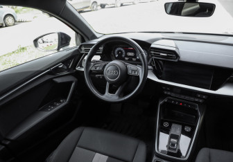 Подержанный автомобиль Audi A3 Sedan 2021 года (10 фото)