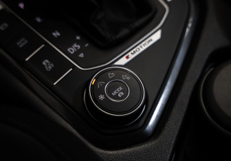 Подержанный автомобиль Volkswagen Tiguan 2017 года (17 фото)