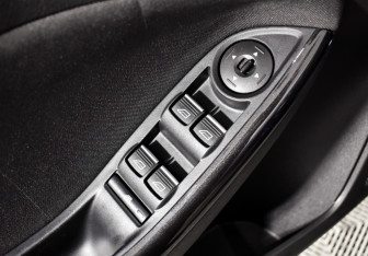 Подержанный автомобиль Ford Focus Wagon 2018 года (19 фото)