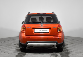 Подержанный автомобиль Suzuki SX4 Hatchback 2011 года (6 фото)