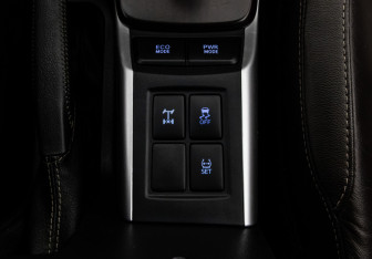 Подержанный автомобиль Toyota Fortuner 2017 года (17 фото)