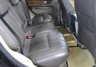 Подержанный автомобиль Land Rover Range Rover Sport 2010 года (13 фото)