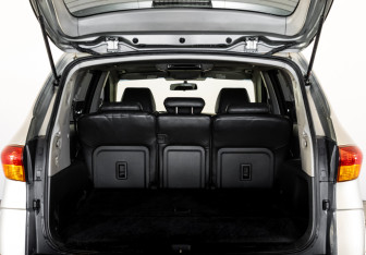 Подержанный автомобиль Subaru Tribeca 2007 года (20 фото)