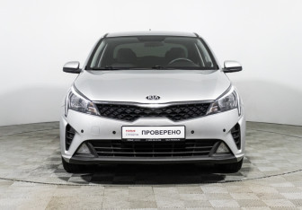Подержанный автомобиль Kia Rio Sedan 2021 года (2 фото)