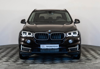 Подержанный автомобиль BMW X5 2016 года (2 фото)