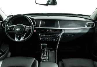 Подержанный автомобиль Kia Optima Sedan 2018 года (13 фото)