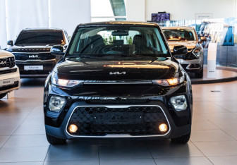 Подержанный автомобиль Kia Soul 2022 года (2 фото)