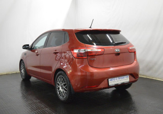 Подержанный автомобиль Kia Rio Hatchback 2013 года (7 фото)
