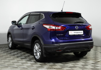 Подержанный автомобиль Nissan Qashqai 2014 года (7 фото)