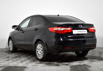 Подержанный автомобиль Kia Rio Sedan 2011 года (7 фото)