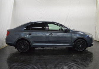 Подержанный автомобиль Skoda Rapid Liftback 2016 года (4 фото)