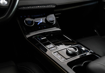 Подержанный автомобиль Exeed LX 2023 года (14 фото)