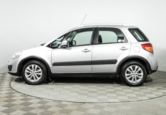 Подержанный автомобиль Suzuki SX4 Hatchback 2013 года (8 фото)