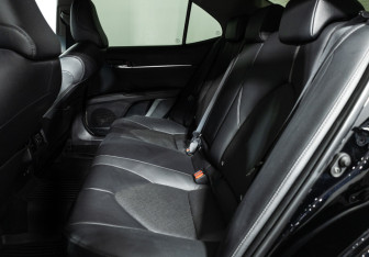 Подержанный автомобиль Toyota Camry Sedan 2021 года (10 фото)