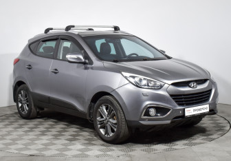 Подержанный автомобиль Hyundai ix35 2015 года (3 фото)