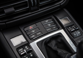 Подержанный автомобиль Porsche Macan 2019 года (19 фото)