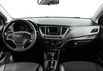Подержанный автомобиль Hyundai Solaris Sedan 2020 года (13 фото)