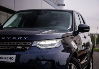 Подержанный автомобиль Land Rover Discovery 2019 года (2 фото)