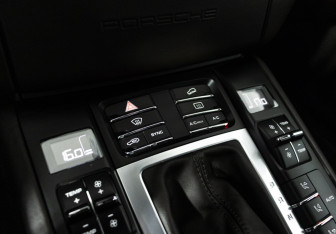 Подержанный автомобиль Porsche Macan 2016 года (22 фото)