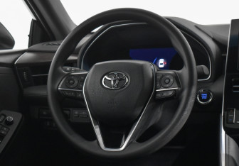 Подержанный автомобиль Toyota Avalon 2022 года (14 фото)