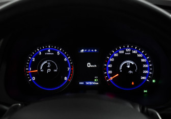 Подержанный автомобиль Hyundai i40 Sedan 2015 года (19 фото)