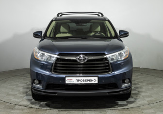 Подержанный автомобиль Toyota Highlander 2014 года (2 фото)