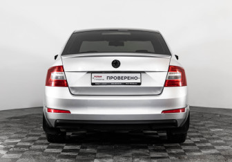 Подержанный автомобиль Skoda Octavia Liftback 2014 года (6 фото)