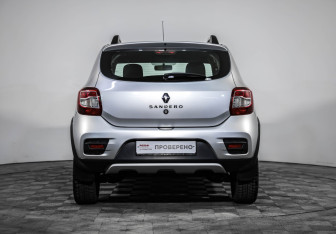 Подержанный автомобиль Renault Sandero 2020 года (6 фото)