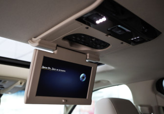 Подержанный автомобиль Cadillac Escalade Suv 2016 года (26 фото)