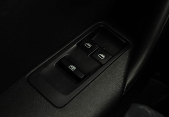 Подержанный автомобиль Volkswagen Polo Sedan 2016 года (15 фото)