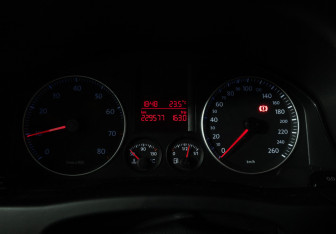 Подержанный автомобиль Volkswagen Golf Plus 2008 года (12 фото)