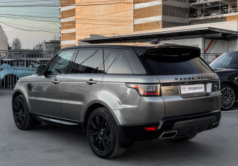 Подержанный автомобиль Land Rover Range Rover Sport 2019 года (9 фото)