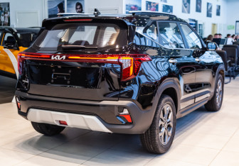 Подержанный автомобиль Kia Seltos 2023 года (5 фото)