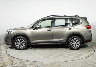 Подержанный автомобиль Subaru Forester Suv 2021 года (8 фото)