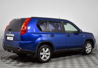 Подержанный автомобиль Nissan X-Trail 2008 года (5 фото)