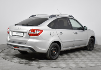 Подержанный автомобиль LADA (ВАЗ) Granta Liftback 2019 года (5 фото)