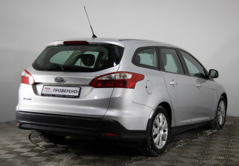 Подержанный автомобиль Ford Focus Wagon 2012 года (5 фото)