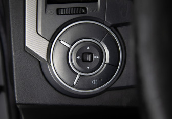 Подержанный автомобиль SsangYong Kyron 2010 года (15 фото)