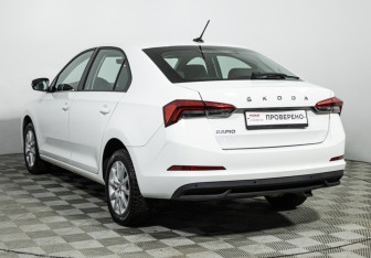 Подержанный автомобиль Skoda Rapid Liftback 2022 года (7 фото)