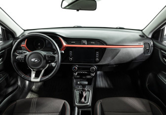 Подержанный автомобиль Kia Rio Sedan 2021 года (13 фото)