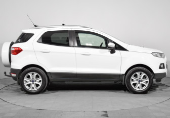 Подержанный автомобиль Ford EcoSport 2017 года (4 фото)