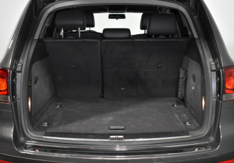 Подержанный автомобиль Volkswagen Touareg 2008 года (19 фото)