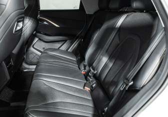 Подержанный автомобиль Omoda C5 2023 года (10 фото)