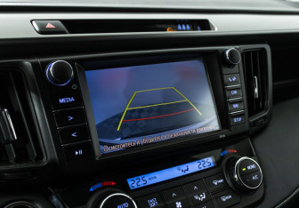 Подержанный автомобиль Toyota RAV4 2019 года (15 фото)