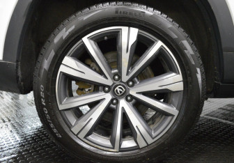 Подержанный автомобиль Changan CS95 2023 года (7 фото)