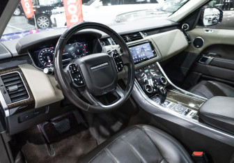 Подержанный автомобиль Land Rover Range Rover Sport 2018 года (19 фото)