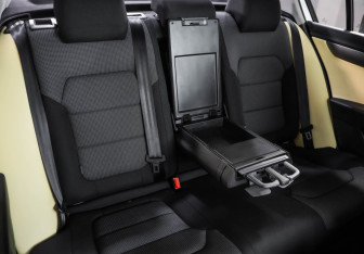 Подержанный автомобиль Volkswagen Passat Sedan 2012 года (25 фото)